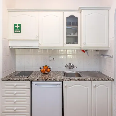 Apartment Centre By Calyferias *